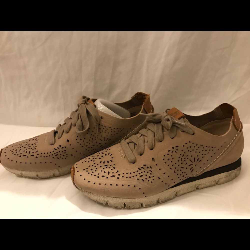 OTBT Khora leather casual shoes/sneakers sz 8